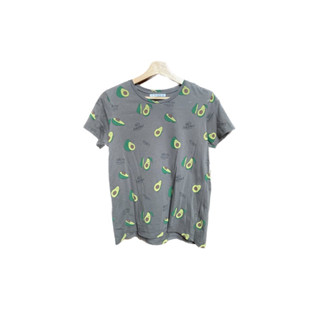 เสื้อยืด pull&amp;bear มือสอง ลาย avocado