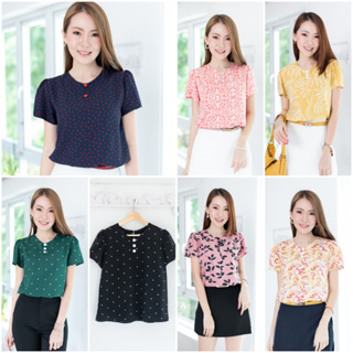 Narinari : MT0301 Triple Button Blouse – เสื้อทำงาน เนื้อนิ่มแต่งกระดุม (ใช้โค้ด NARISP9 ลด 65.- เมื่อช็อปครบ 500.-)