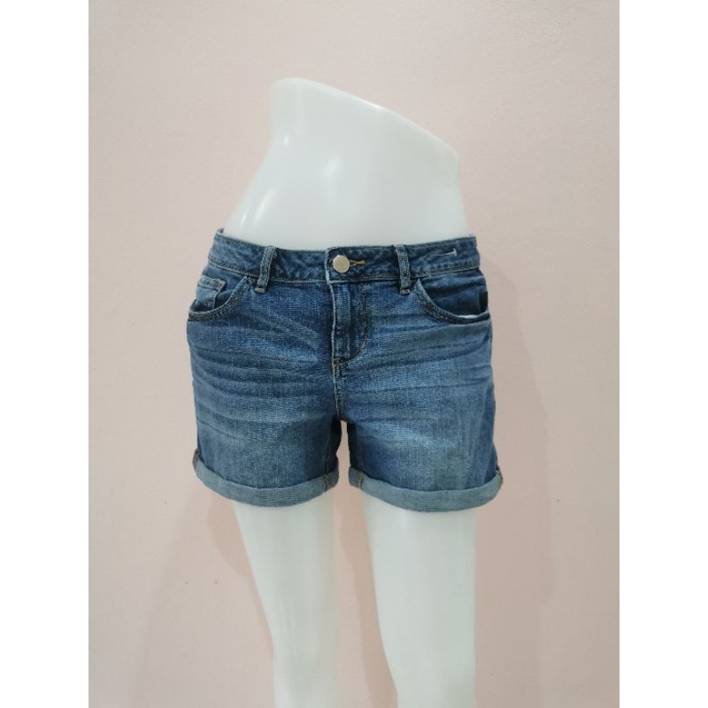 C013​LC  LAUREN CONRAD