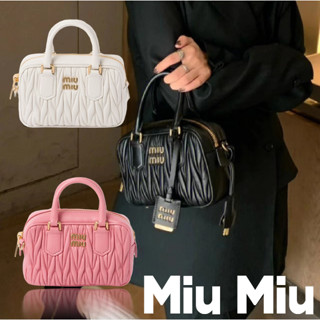 มิวเซี่ยม miumiu/มาเตลาสเซ แนปปา มินิ กระเป๋าโบว์ลิ่ง / กระเป๋าสะพายไหล่