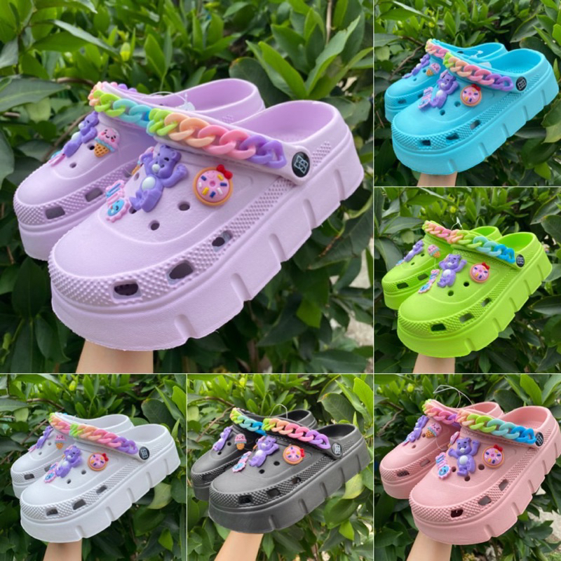 [โปรโมชั่นลูกค้าใหม่ 1 บาท] พร้อมส่ง (แนะนำเผื่อ 1 size) รองเท้าหัวโต ทรงรถถัง ติดโซ่ ลายหมีแคร์แบร์น่ารักๆ สูง 4 ซม.