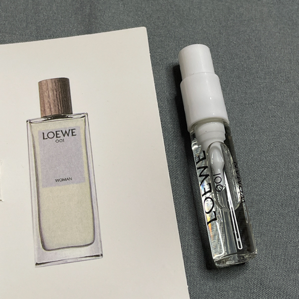 「น้ำหอมขนาดเล็ก」Loewe 001 Woman, 2016 2ML