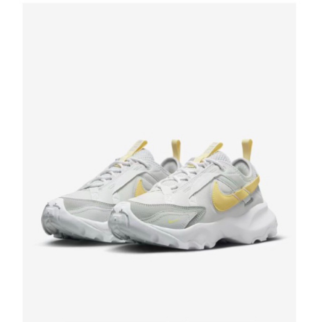 Nike Tc 7900 ขาวเหลือง