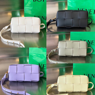 พรี​ ราคา7900 Bottega veneta Cassette 755031 หนังแกะ กระเป๋าสะพายกระเป๋าสะพายข้าง18*9*3.5cm