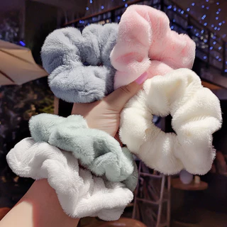 ยางรัดผมสุดน่ารัก ขนกำมะหยี่ เครื่องประดับ มีให้เลือกหลากหลายสี (1อัน)