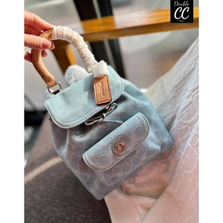 (แท้ 💯%‼ from Factory) 💥NEW ARRIVAL! เอาอะไรมาไม่สวยกับรุ่นนี้ ฮิตเกินต้าค่ะ RIYA BACKPACK IN SIGNATURE DENIM ((CJ833))