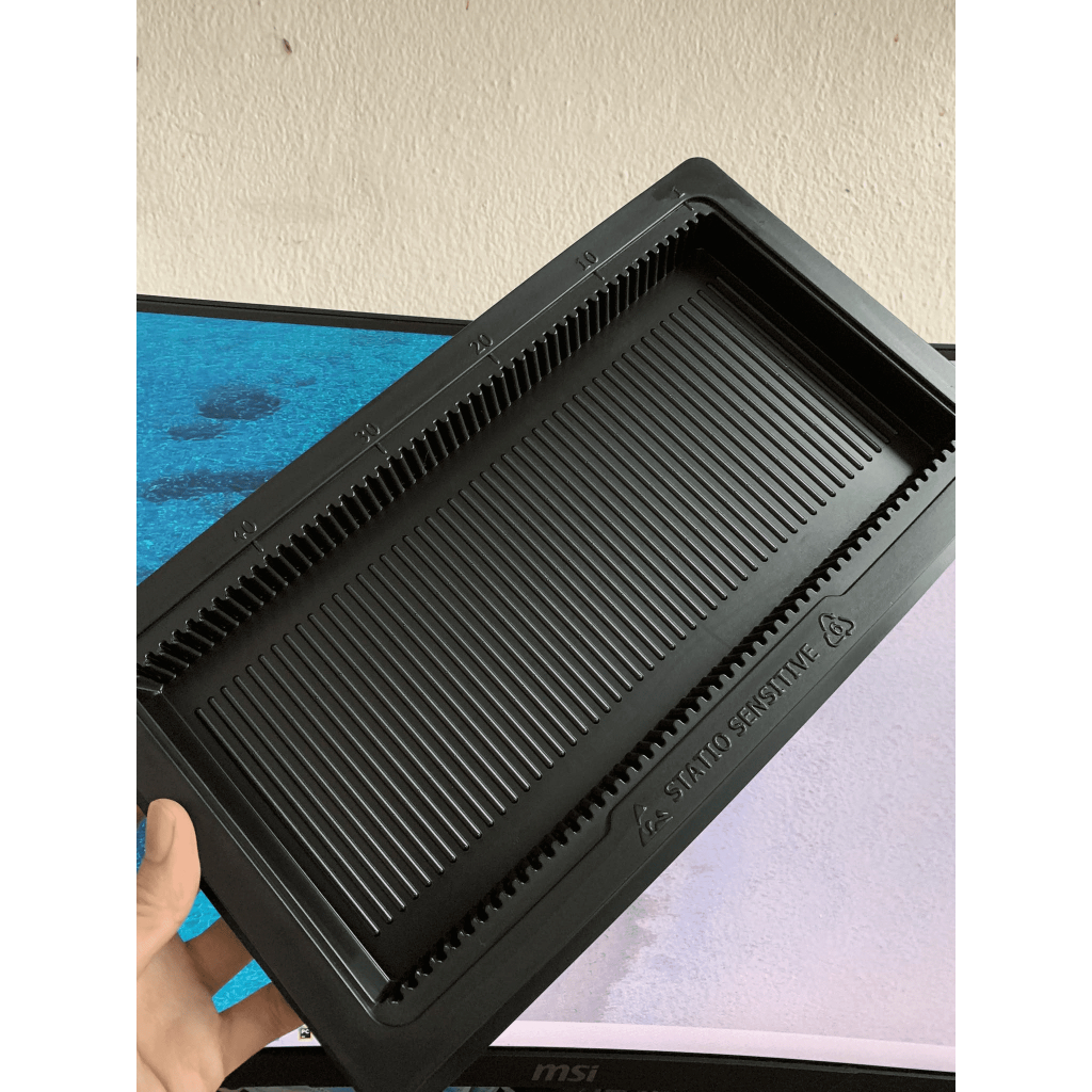 (ร้านคนไทยแทร่)ถาดใส่ RAM ขนาด DDR2 DDR3 DDR4 DDR5 มีฝาปิดใส ใส่ได้ 50 ตัว