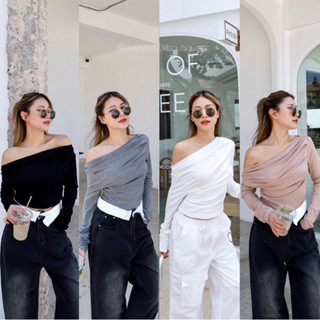 off shoulders top (390฿ฟรีส่ง) เสื้อปาดไหล่ เนื้อผ้านิ่ม แขนยาว ด้านหลัง ดูเหมือนจะธรรมดา แต่จริงๆ ไม่ธรรมดานะคะ glam