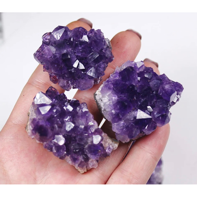 ກ້ອນຄຣິສຕັນແອມມີເທດ (Amethyst Quartz) ສີມ່ວງ ແບບຄລັສເຕີ ຈາກທຳມະຊາດ 20g (ເຄື່ອງຕົກແຕ່ງ/งานຄຣາຟ)