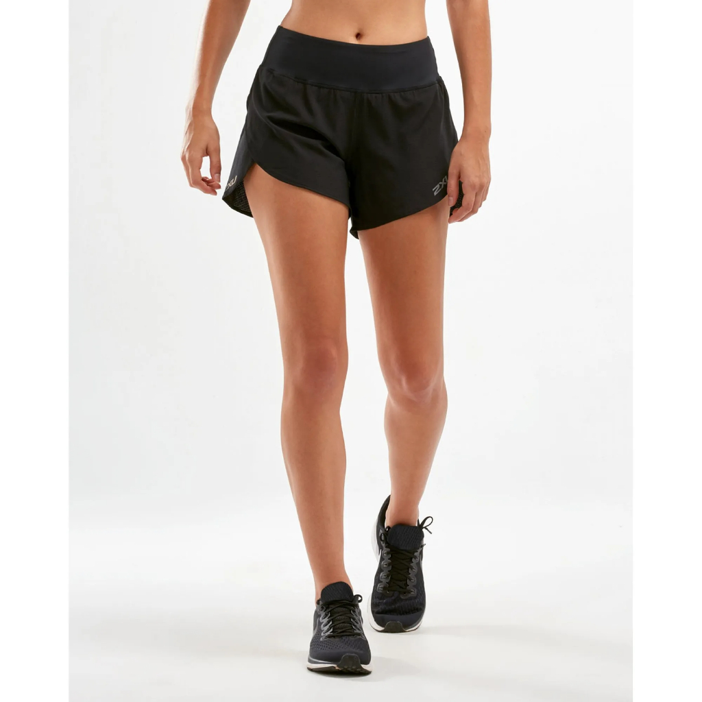 2XU - XVENT 4" WOMEN RUNNING SHORTS : กางเกงขาสั้นสำหรับออกกำลังกาย