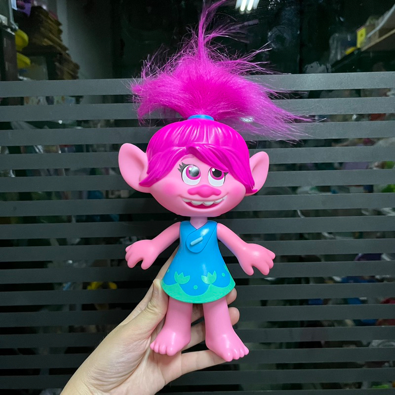 DreamWorks Trolls World Tour Superstar Poppy Doll ตุ๊กตาโทรล์ ร้องเพลงได้ **มือสอง**