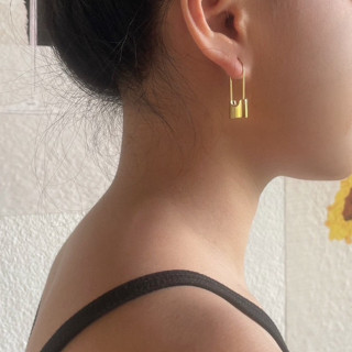 𝐴𝑆𝐻𝐼𝑅𝐴 18k gold plated ต่างหูเข็มกลัด ต่างหูสแตนเลส ต่างหูเก๋ๆ dangle safety pin earrings stainless earrings