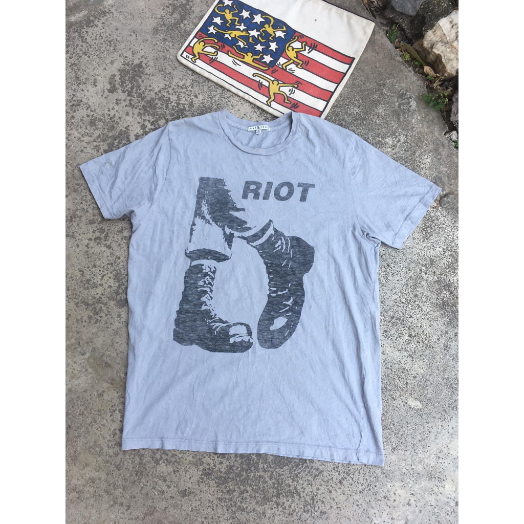RIOT...เสื้อยืดป้ายJUNK FOOD งานอเมริกา