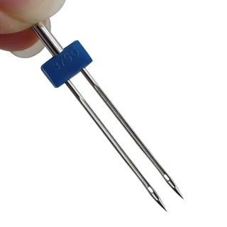 (1ชุด3ขนาด)เข็มจักรกระเป๋าหิ้ว เข็มคู่ห่างTwin needle(2mm 3mm 4mm)เข็มจักรบ้าน จักรกระเป๋าหิ้ว จักรซิกเเซก(ราคาต่อ1ชุด)