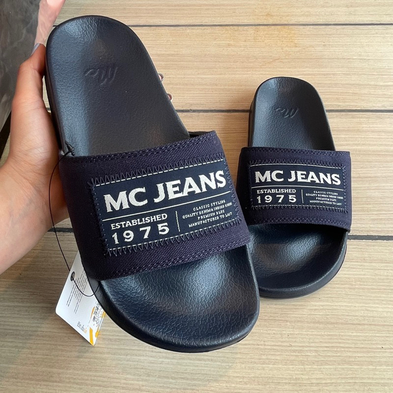 พร้อมส่ง McJeansรองเท้าแตะสวมรุ่นใหม่ พื้นนุ่ม น้ำหนักเบา ใส่สบาย แถมถุงช็อป
