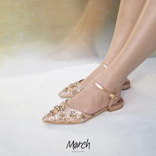 MarchShoes Darling Flat Sandals รองเท้ากากเพชรหัวแหลม ปักเพชรประดับ มีสายรัดส้น ส้นสูง 2.5 cm