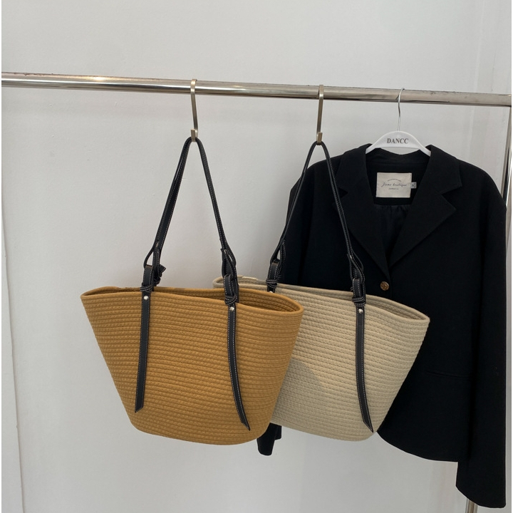 กระเป๋าสาน Riley  กระเป๋าสะพายข้างแฟชั่น แบบถือ (A335)