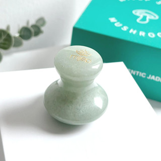 Natural Jade Gua Sha Mushroom กัวซาหยก - ทรงเห็ด กัวซาสำหรับนวดหน้าจากหินธรรมชาติบริสุทธิ์ 100% ตามตำรับแพทย์ศาสตร์จีนโบ