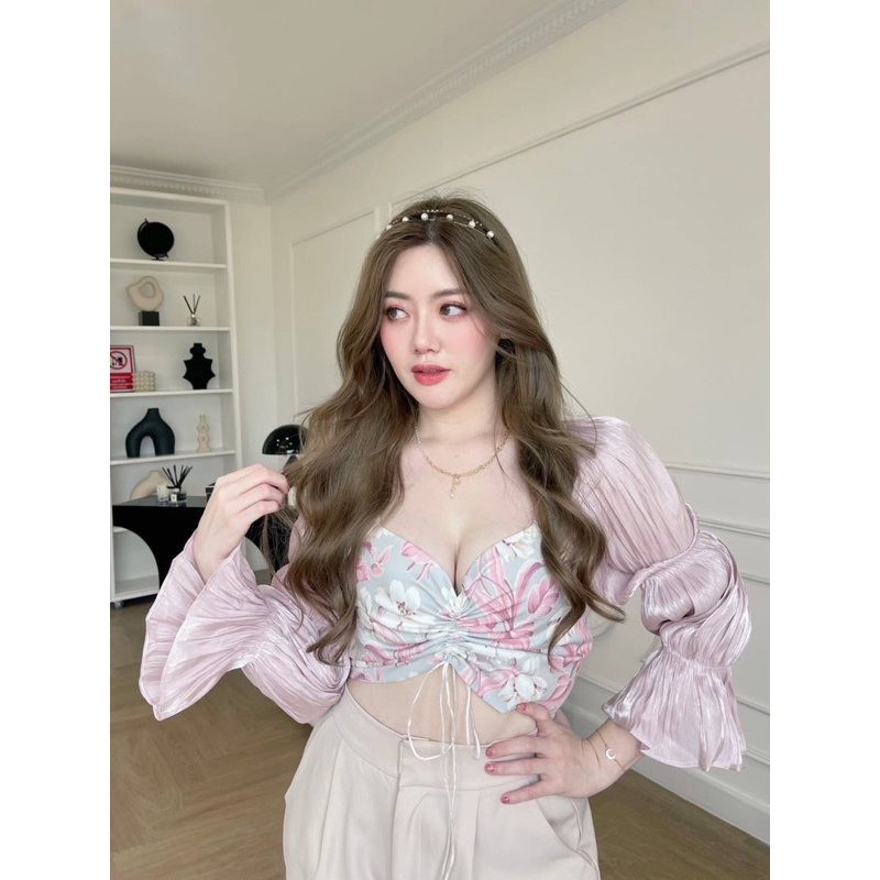 เสื้อครอปรูดหน้าสีชมพู_ง-ชม