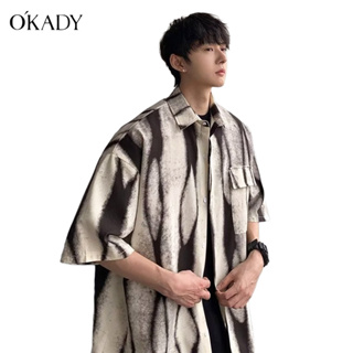 OKADY เสื้อเชิ้ตผู้ชายแฟชั่นลำลองหลวมปกแขนสั้นเชิ้ตลายมัดย้อมลายทางใส่ได้ทั้งผู้ชายและผู้หญิง