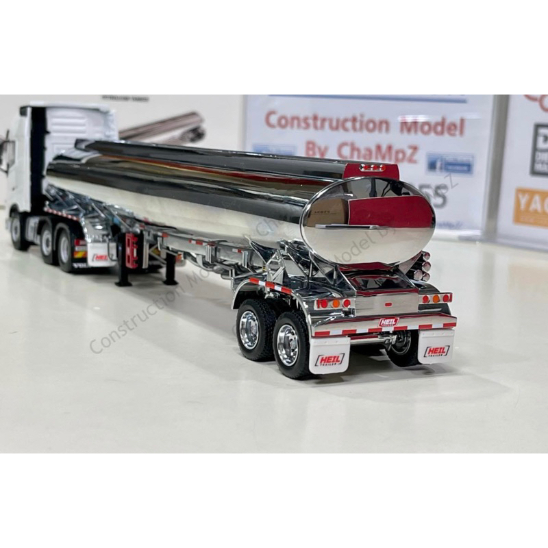 Heil FD 9300/DT-C4 Fuel Trailer Chome Scale (1/50) [DM91034]
