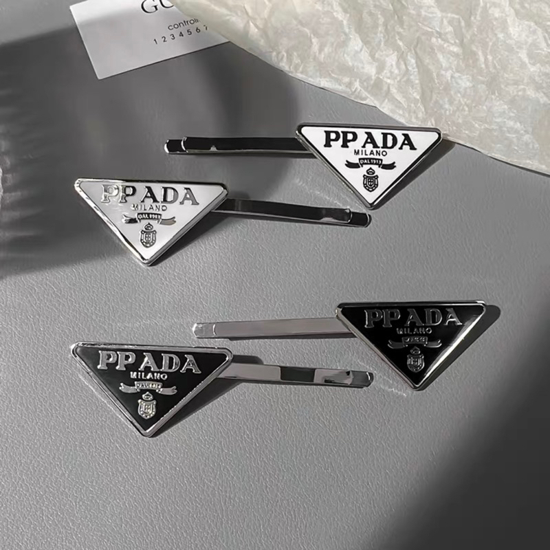 พราด้า กิ๊บติดผม กิ๊บหนีบผม สามเหลี่ยม เซท 2 ชิ้น (คู่ ซ้าย-ขวา) >>>มีตัวเลือกแบบแยกขาย1ชิ้น<<<