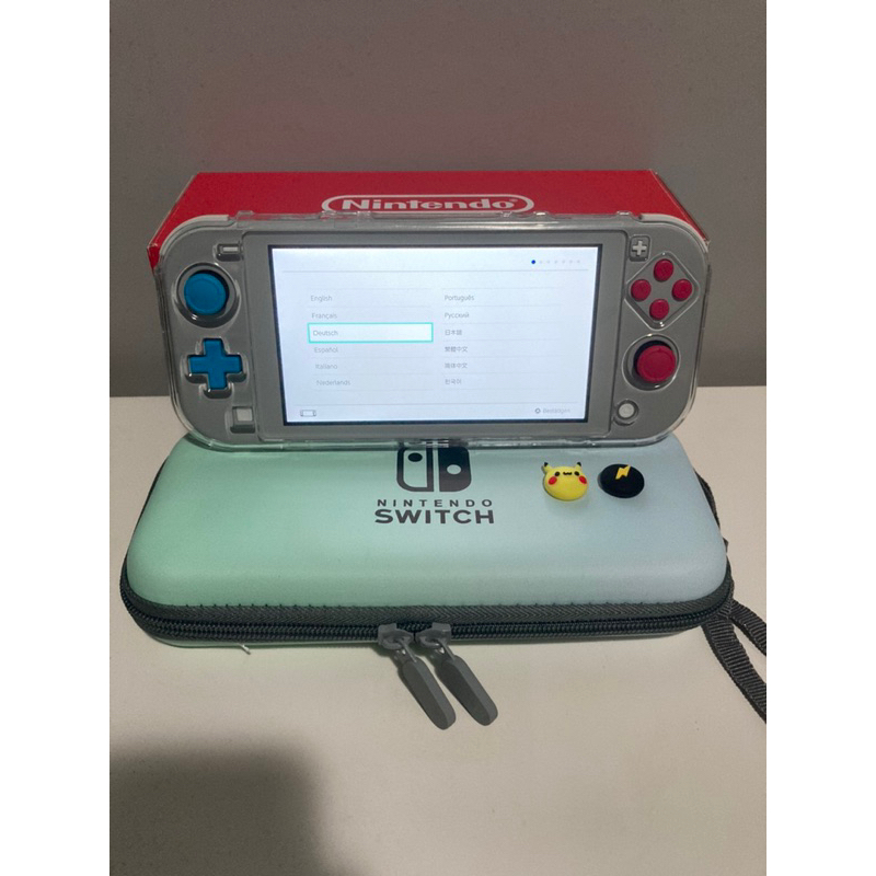 Nintendo Switch Lite : Pokémon Zacian&amp;Zamazenta Edition มือสอง สภาพนางฟ้า พร้อมของแถมครบชุด ราคาสุดคุ้ม!
