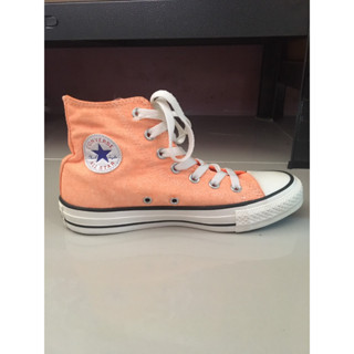 รองเท้าคอนเวิร์สหุ้มข้อ CHUCK TAYLOR ALL STAR ไซส์ 36.5 สีส้มสว่าง ของแท้จากช็อปพร้อมกล่อง พร้อมป้าย