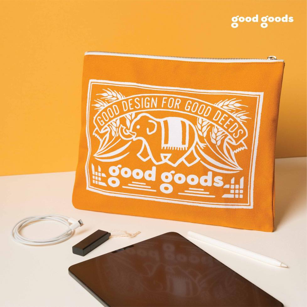กระเป๋าซิปสกรีนลายเอกลักษณ์ Good Goods
