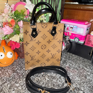 กระเป๋าสะพายหนังแท้ ต่างๆ(สินค้าในไลฟ์สด)LV ทรงโฟน งานตู้งานสุด