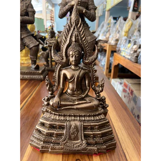 พระพุทธชินราช หล่อจากแร่เหล็กน้ำพี้แท้✅💯 ขนาดหน้าตัก 5 นิ้ว ฐานกว้าง 7.5 นิ้ว สูง 12 นิ้ว
