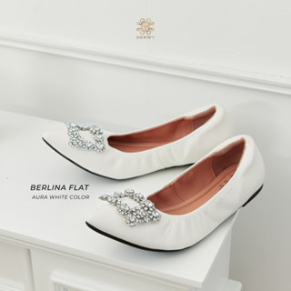 รองเท้าหนังแกะแท้รุ่น Berlina Flat Aura White color (สีขาว)