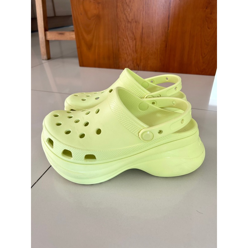 CROCKS ของแท้จากช็อป [รุ่น classic bae clog รุ่นยอดฮิต] มือสอง
