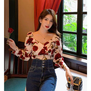 Korean🧧 เสื้อแขนยาวคอกว้าง แขนจั๊มมีกระดุม ลายดอกกุหลาบแดง