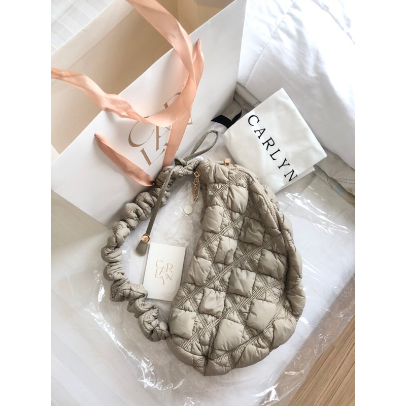 แถมกระเป๋าจัดระเบียบฟรี**Used like very very new Cralyn cozy bag gray พร้อมส่ง แท้💯