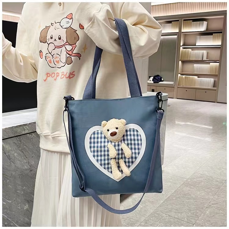 กระเป๋าผ้าแคนวาสใบใหญ่ใส่ได้ใส่ของได้เยอะ-มีตุ๊กตา
