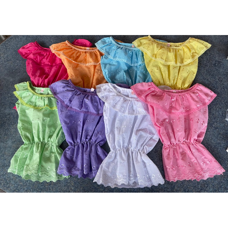 เสื้อลูกไม้เด็ก ชุดไทยเด็กผู้หญิง เสื้อลูกไม้เด็กใส่ไปโรงเรียน (รุ่นคอบัวแขนกุด)