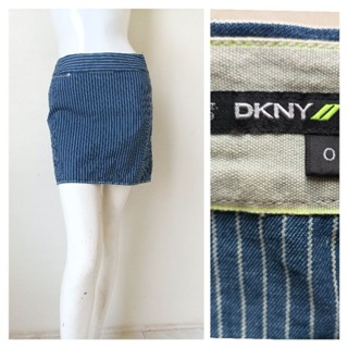 DKNY JEANS กระโปรงยีนส์ลายทาง เอวต่ำ ผ้าไม่ยืด  Size M รอบเอว 28 นิ้วค่ะ