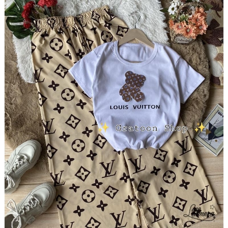 ชุดเซ็ทใส่สบาย เสื้อยืดเข้ารูป+กางเกงไหมอิตาลี่.ลายหลุย
