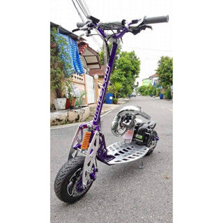 สกู๊ตเตอร์นำ้มัน EVO2X 71CC UBER SCOOTER