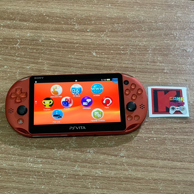 Psvita 2000 Wifi Metallic Red สีแดง มือสอง(USED) เครื่องเล่นเกมส์พกพา
