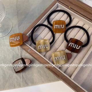 **สี่ใหม่** กิ๊บหนีบจิ๋ว Miu ทรงสี่เหลี่ยม แต่งเพชร  มี 3 สี