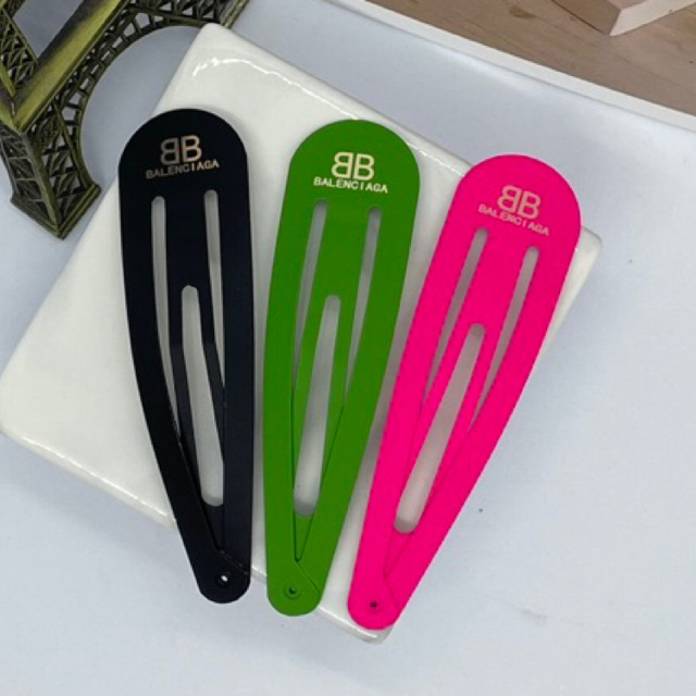BaIenciaga Holli Clip กิ๊ปหนีบผม อะไหล่รมดำด้าน สกรีนลายโลโก้บา BB ขนาด ความยาว 10 ซม. พร้อมส่ง 3 สี