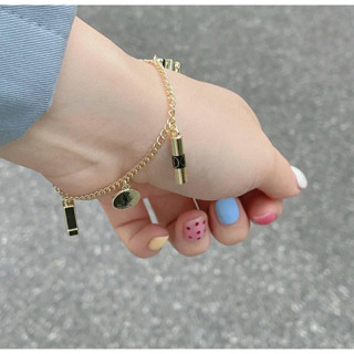 สร้อยข้อมือ YSL YSL Beaute Bracelet​  ประดับจี้รูปเครื่องสำอางจิ๋ว น่ารักมาก พร้อมส่งในไทย
