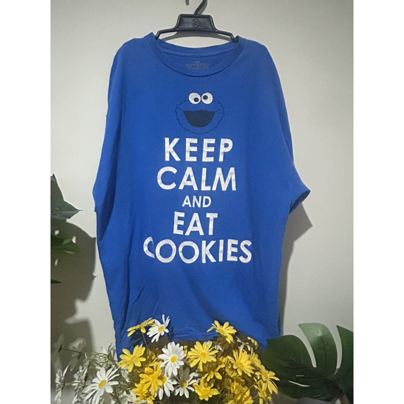 Sesame Street Cookie Monster Keep Calm and Eat Cookies  Blue T shirt ลิขสิทธิ์แท้มือสอง