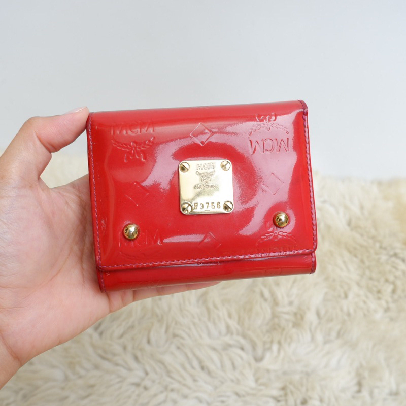 กระเป๋าสตางค์ MCM ใบสั้น สีแดง แท้ 100% (มือสอง)