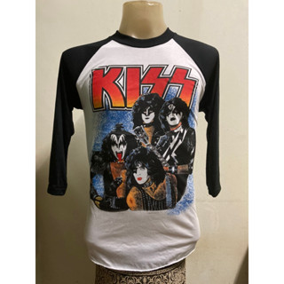 เสื้อวง แขนสามส่วน KISS สไตส์วินเทจ