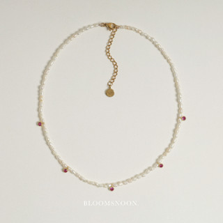 Bloomsnoon, Teeny Pearls necklace สร้อยมุกจี้เพชร (18k gold plated)