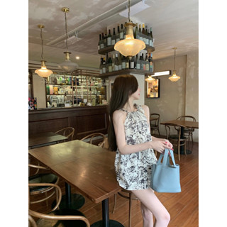 kloset A - มินิเดรสแขนกุดผ้าปริ้นลายกราฟฟิค