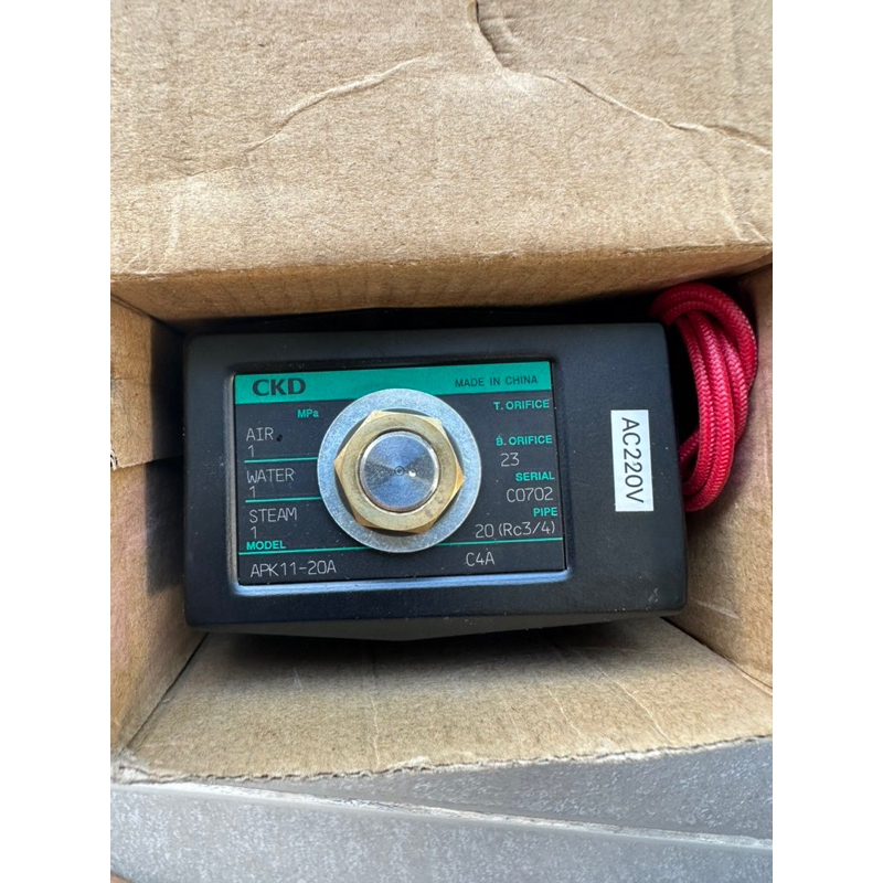 Solenoid Valve ยี่ห้อCKD รุ่น APK11-20A-C4A-AC220V,โซลินอยด์วาล์ว,ขนาดเกลี่ยวท่อ3/4”